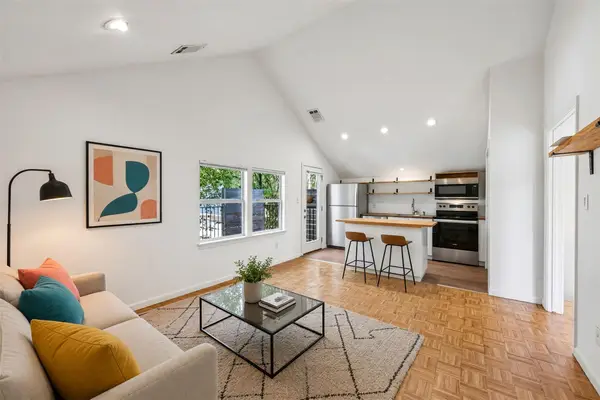 1710 E 16th St #B, Austin, TX 78702