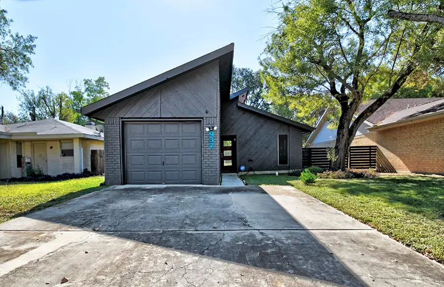 937 Sundance St, New Braunfels, TX 78130 - Image #2