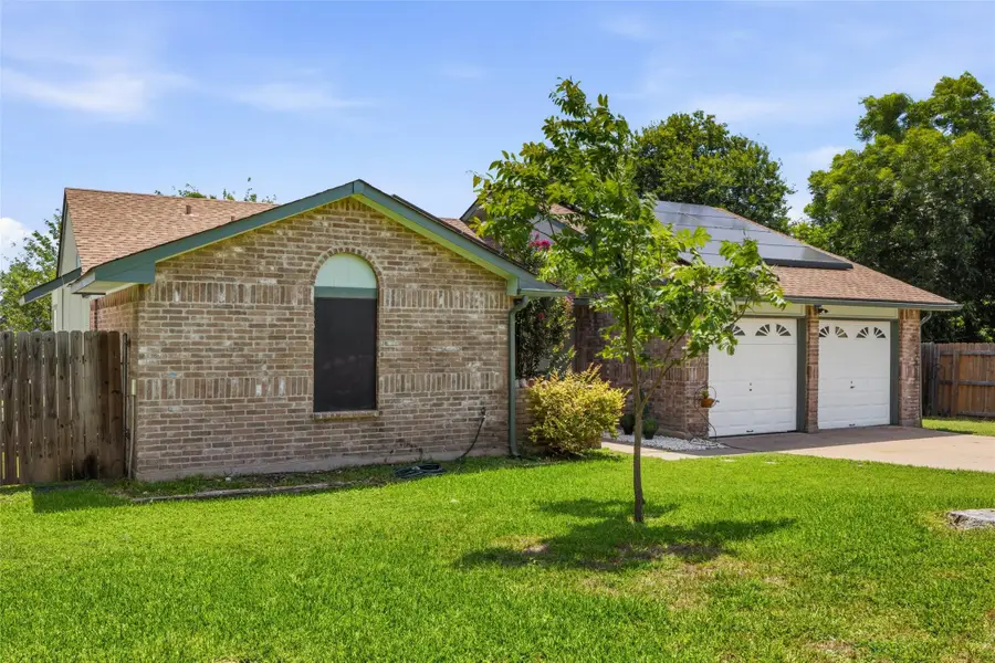 2702 Julie Cv, Taylor, TX 76574 - #2
