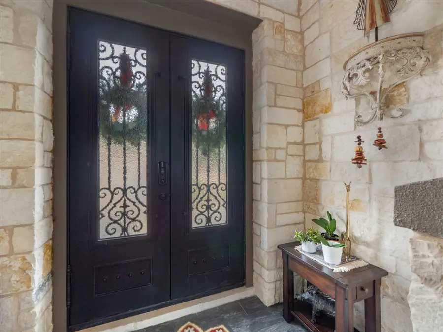 504 Cedar Mountain Dr, Marble Falls, TX 78654 - Image #3