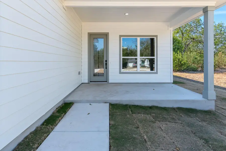 223 W Allen St, Bartlett, TX 76511 - Image #3