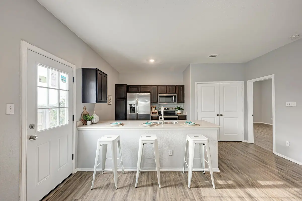 129 Vulcan Dr, Jarrell, TX 76537 - #1