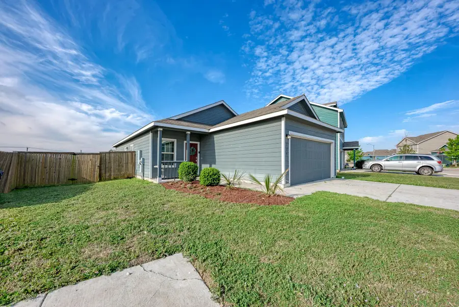 129 Vulcan Dr, Jarrell, TX 76537 - #2