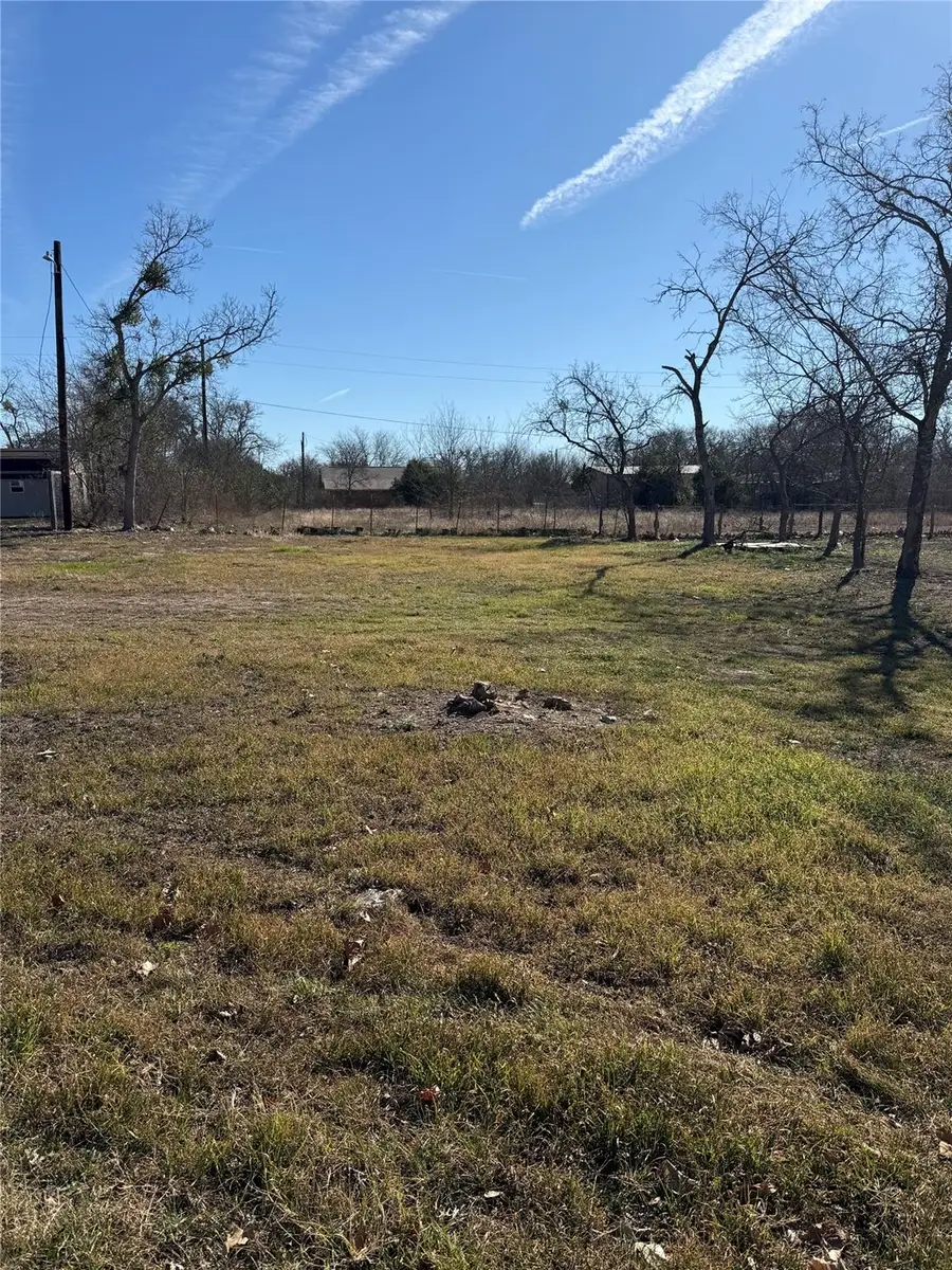 105 Russell St, Liberty Hill, TX 78642 - #2