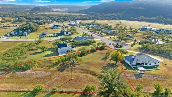 832 Wade Rd, New Braunfels, TX 78132 - Image #1