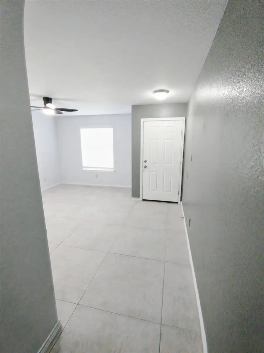 409 Blackman Trl, Hutto, TX 78634 - Image #3