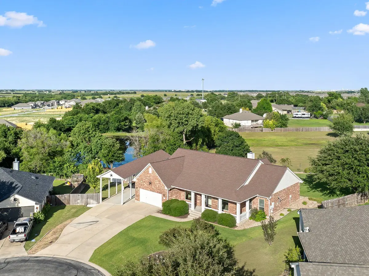 208 Blanco Dr, Hutto, TX 78634 - #1