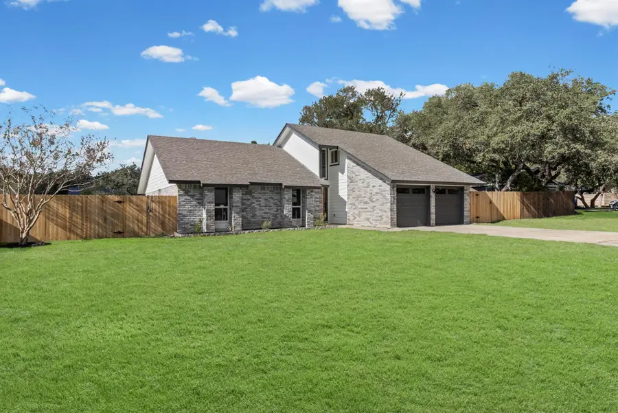 13226 Broadmeade Ave, Austin, TX 78729 - Image #2