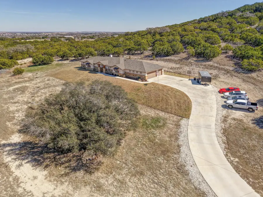 2807 Grimes Crossing Rd, Copperas Cove, TX 76522 - #2