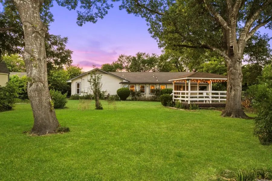 9409 Braeburn Gln, Austin, TX 78729 - #3