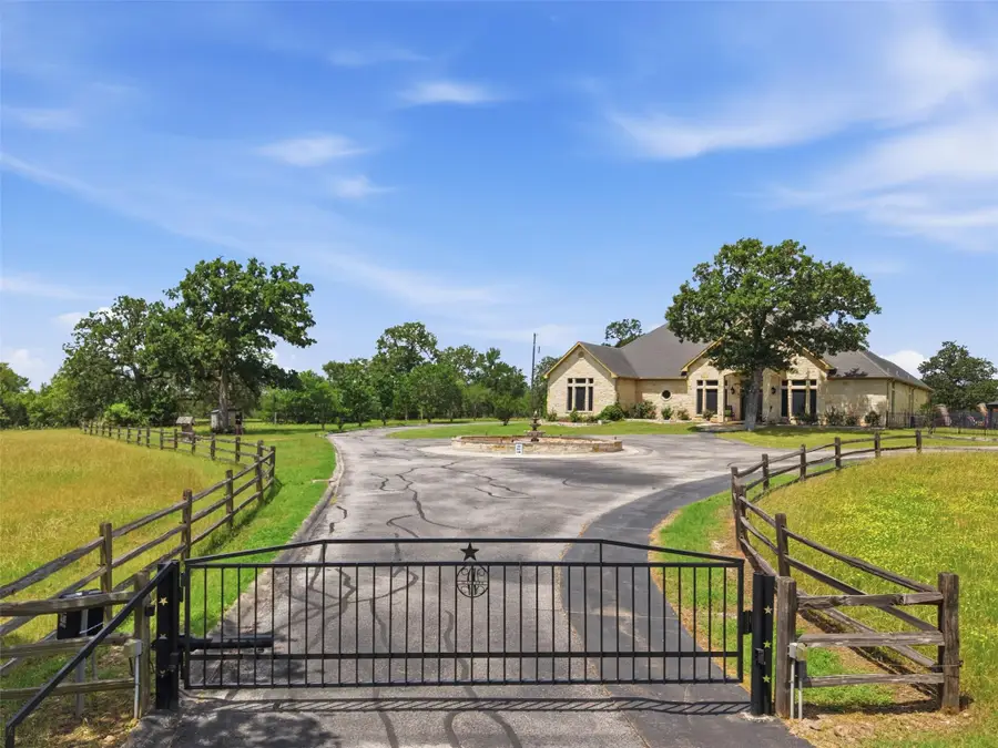 2936 Fm 1704, Elgin, TX 78621 - #2