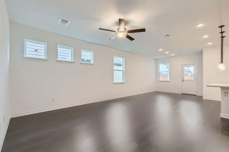 125 Watkinville Rd, Hutto, TX 78634 - #2