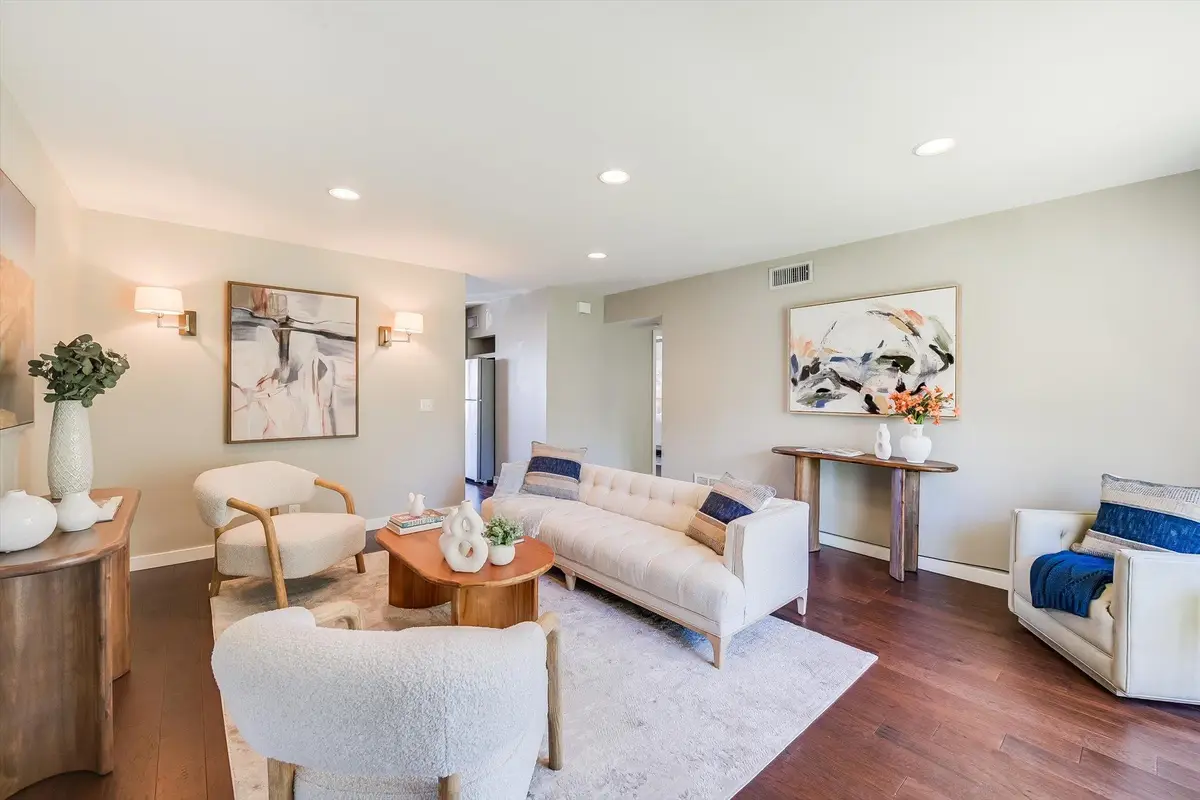 5332 Balcones Dr #I, Austin, TX 78731 - Image #1