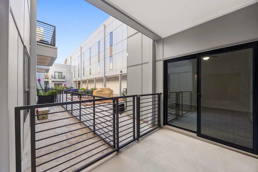 2220 Webberville Rd #207, Austin, TX 78702 - Image #3