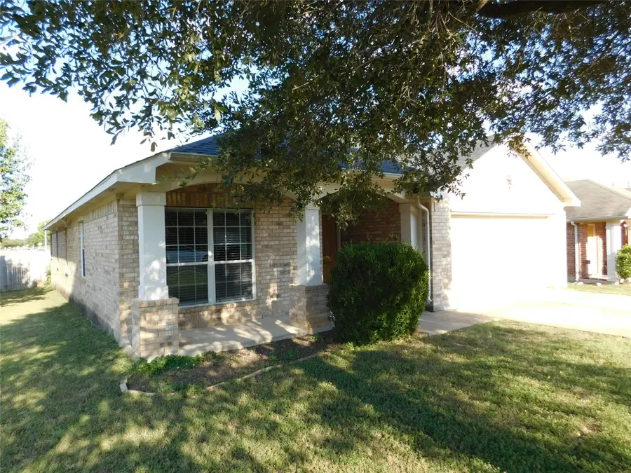 1302 Rainbow Parke Dr, Round Rock, TX 78665 - #2