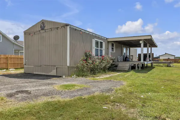 815 Rustler Pass, Kyle, TX 78640