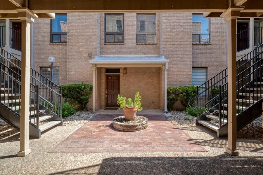 611 E 45th St #19, Austin, TX 78751 - #2