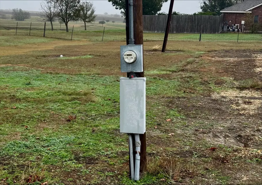 601 County Road 497, Taylor, TX 76574 - Image #3