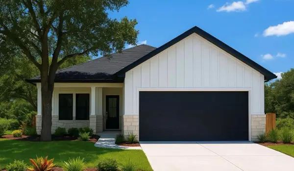 1061 N Navarro St, Giddings, TX 78942