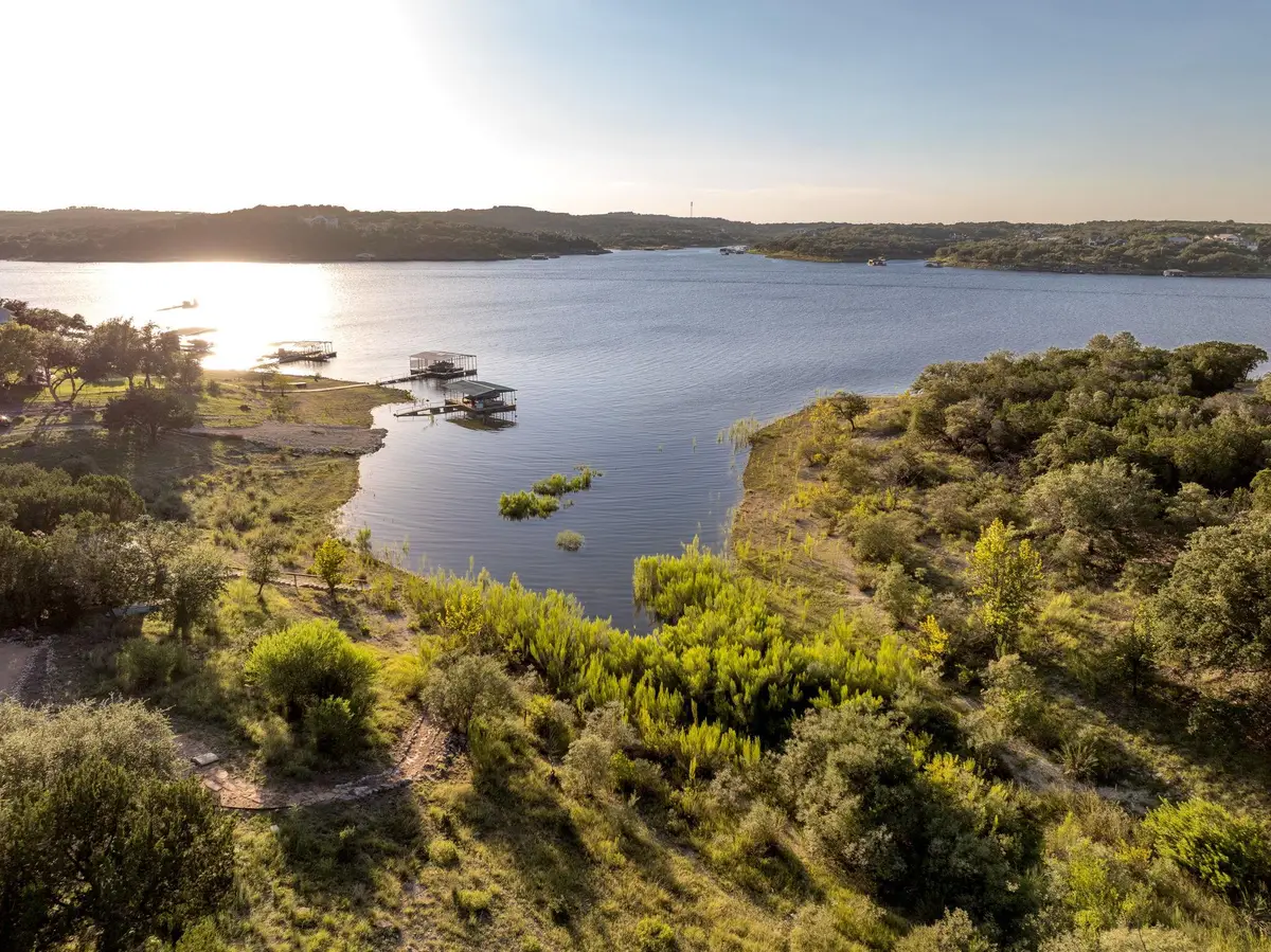 160 Lakefront Dr, Point Venture, TX 78645 - #1