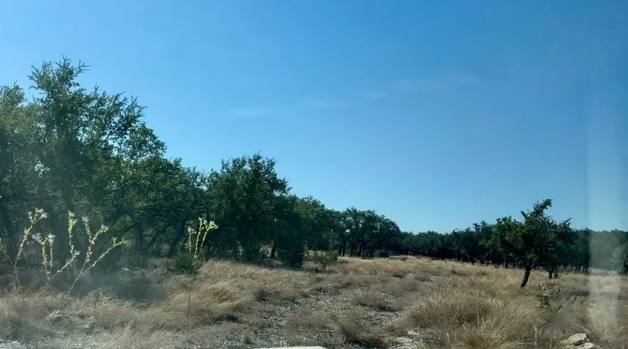 107 Oak Meadow Trl, Spicewood, TX 78669 - Image #2