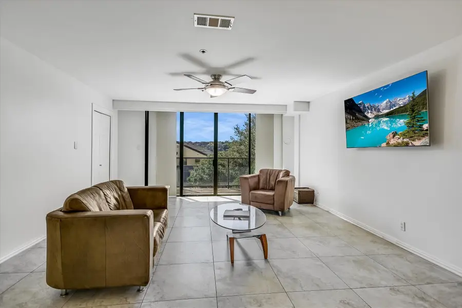 40 N Interstate 35 #3B3, Austin, TX 78701 - #2