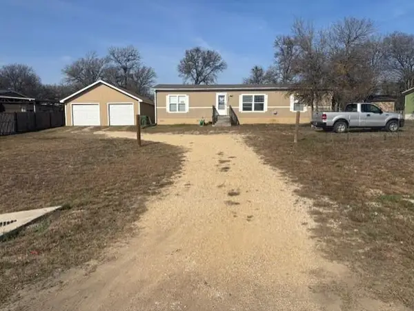 130 Zafiro Ln, Del Valle, TX 78617