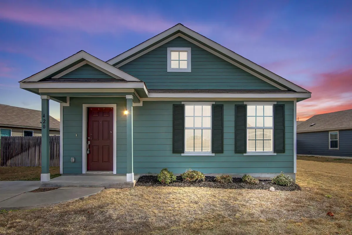 420 Halfmoon Dr, Lockhart, TX 78644 - #1