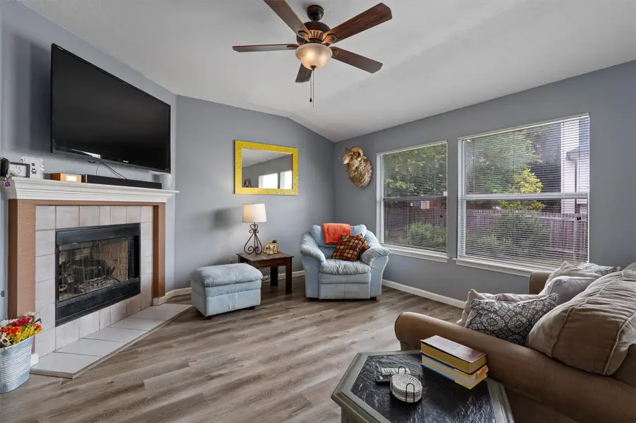 1814 Rosenborough Ln N, Round Rock, TX 78665 - #3