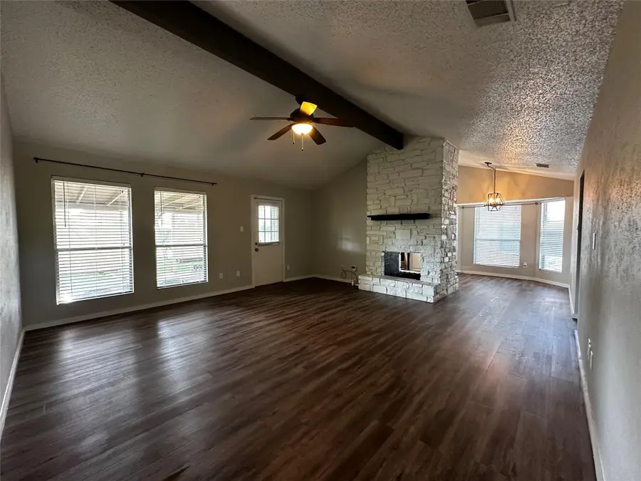 504 Suzzane Rd, Pflugerville, TX 78660 - Image #2
