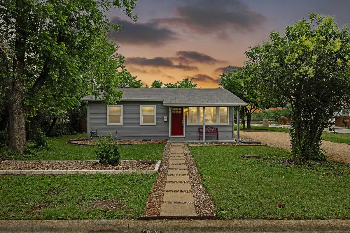 606 E 19th St, Georgetown, TX 78626 - #1