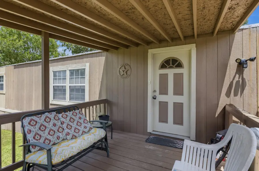 1840 Pine St, San Marcos, TX 78666 - #2