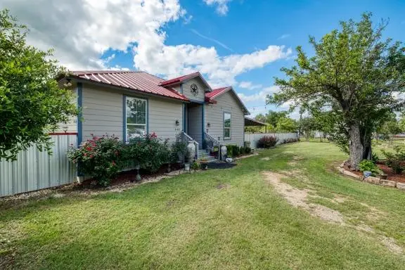 440 E Clark St, Bartlett, TX 76511 - #3