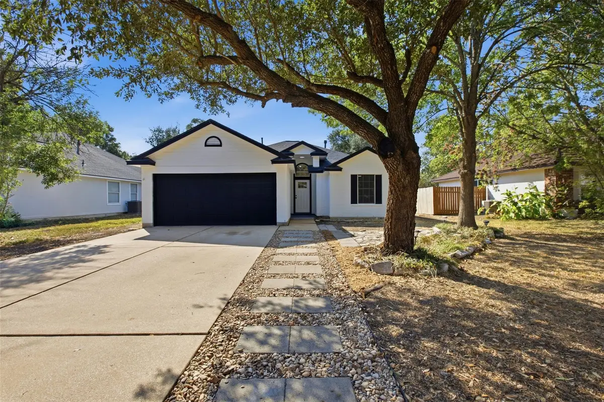 812 Honeysuckle Dr, Leander, TX 78641 - #1