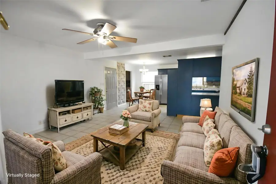 608 Wilkes St, Smithville, TX 78957 - Image #3