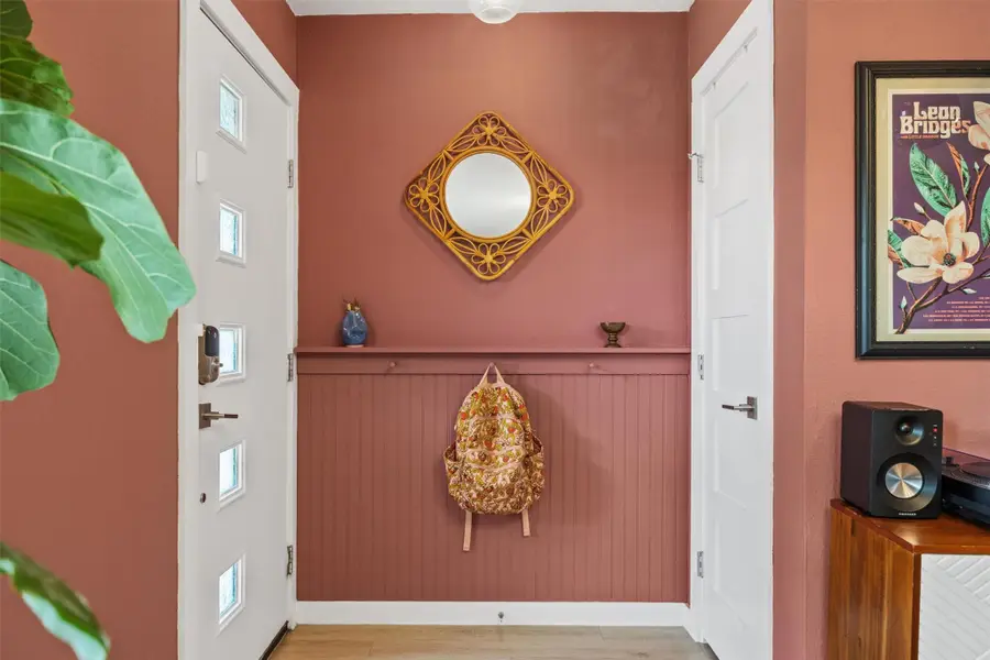 8605 Putnam Dr #202, Austin, TX 78757 - Image #3