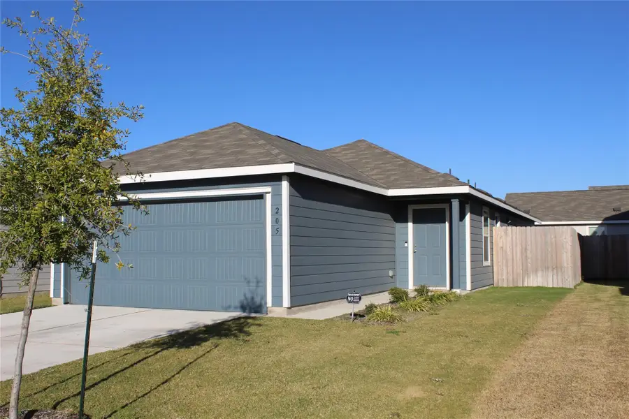 205 Marty Allen Loop, Jarrell, TX 76537 - Image #2