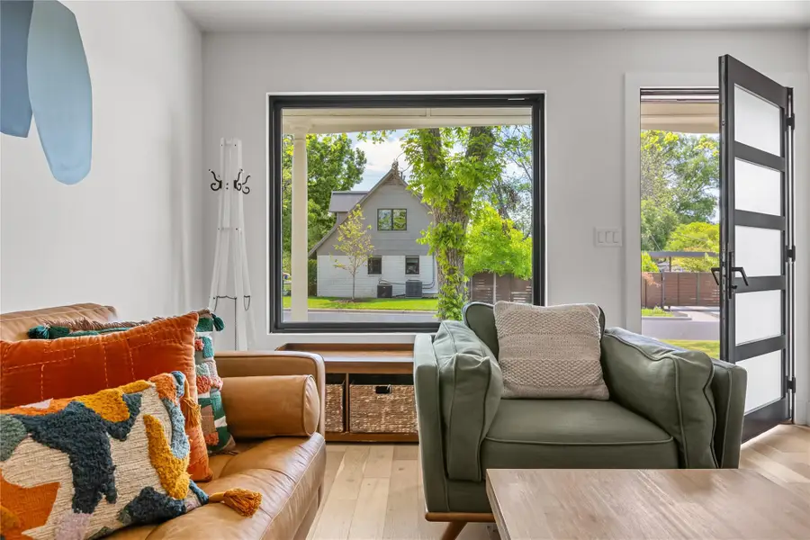 6704 Hardy Dr, Austin, TX 78757 - #3