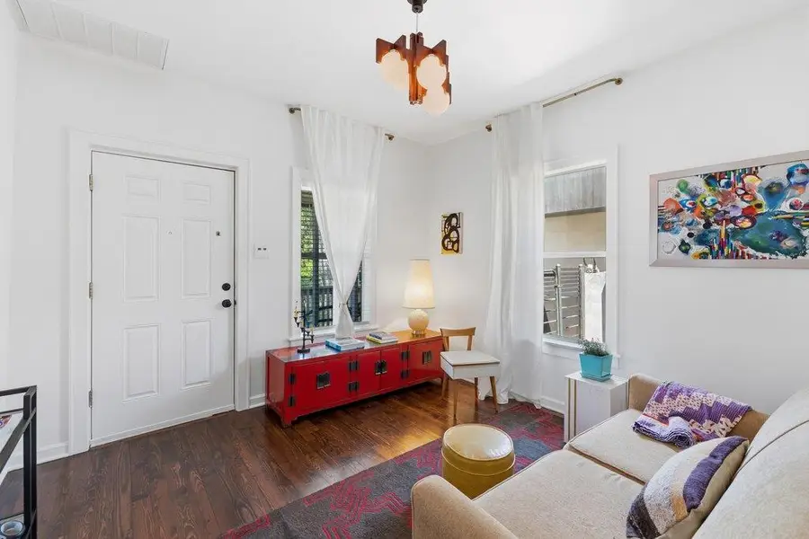 2411 E 10th St, Austin, TX 78702 - #3