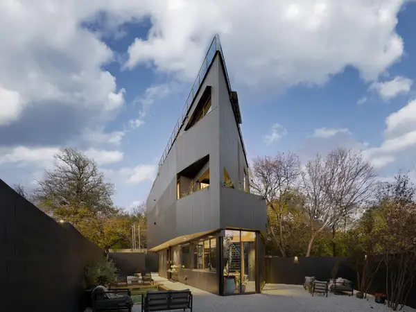 2302 E 11th St, Austin, TX 78702