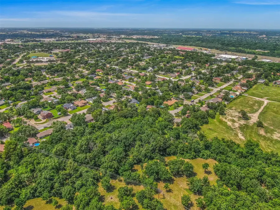3814 Valley Oaks Dr, Bryan, TX 77802 - Image #3