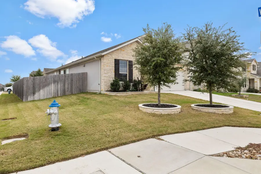 4001 Promontory Point Trl, Georgetown, TX 78626 - Image #3