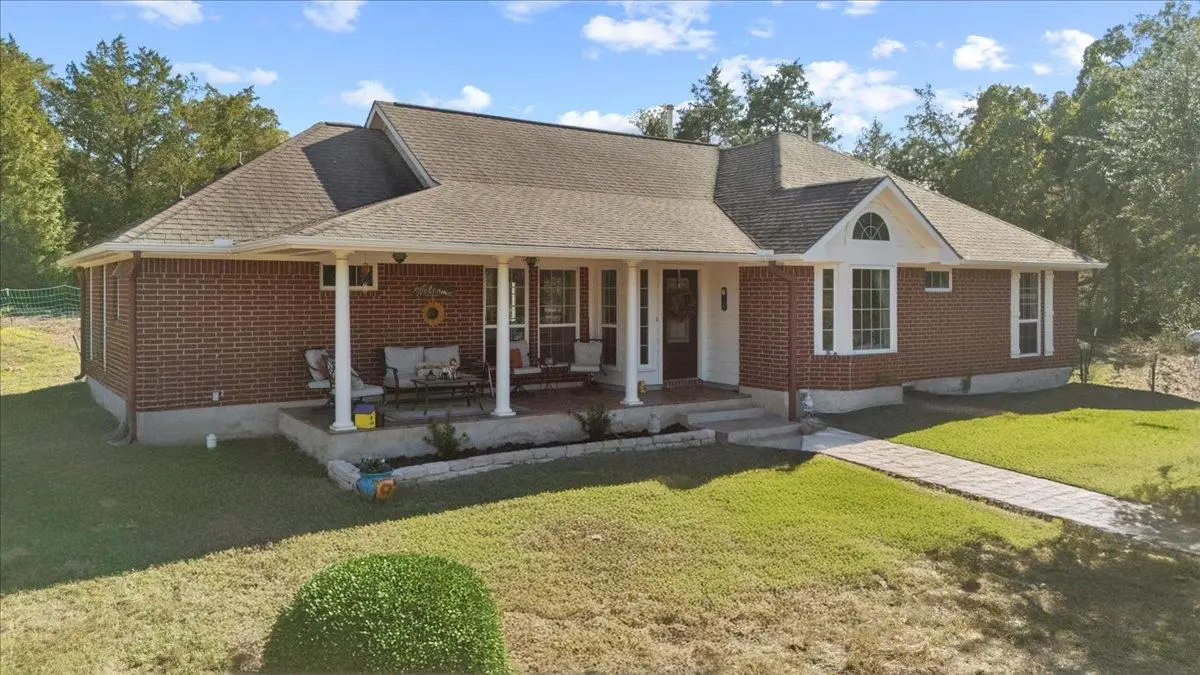 110 Sky Ranch Rd, Smithville, TX 78957 - Image #1