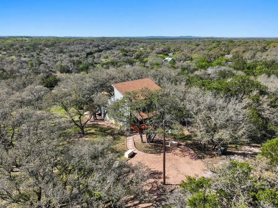 205 Shadows Dr, Spicewood, TX 78669 - #2