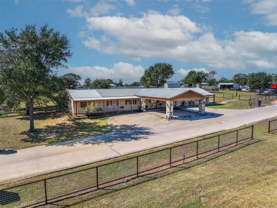 1611 Koy Road Rd, Bellville, TX 77418 - Image #3