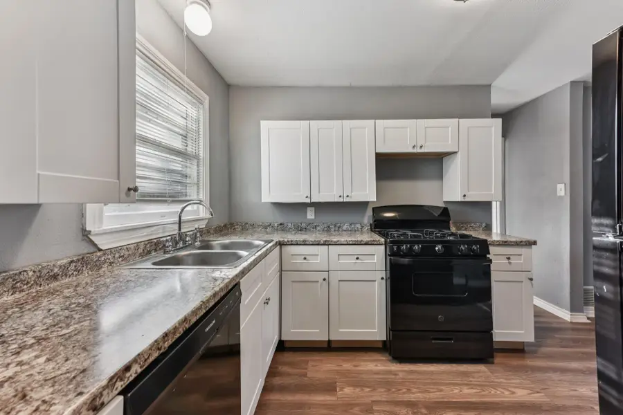 1102 Jackson St, Killeen, TX 76541 - #2