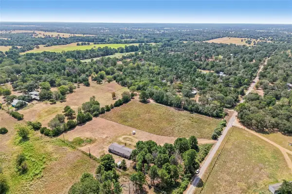 258 Pathfinders Way, Smithville, TX 78957
