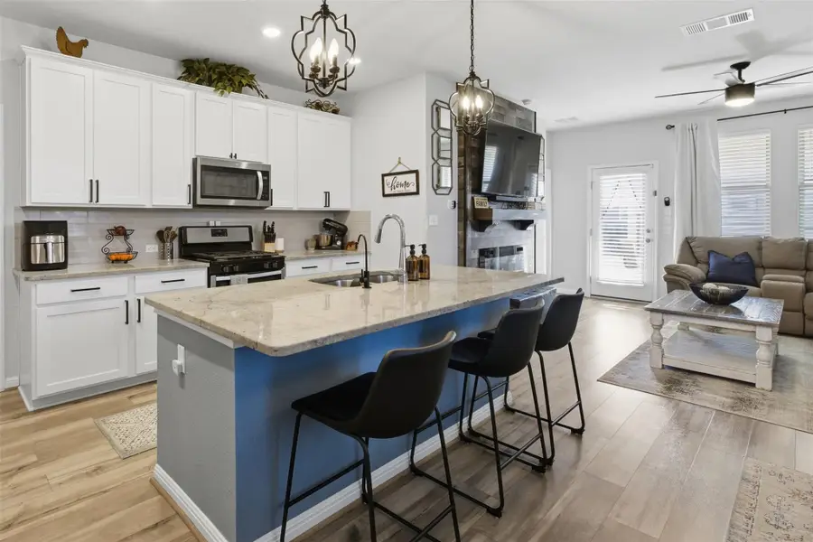 431 Dipprey Ln, Georgetown, TX 78628 - Image #2