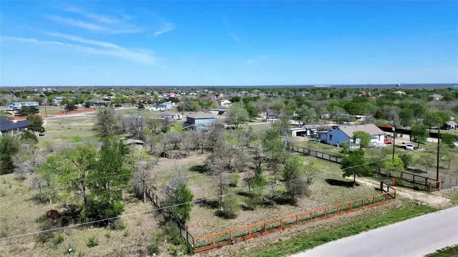 152 Cuernavaca Dr, Del Valle, TX 78617 - #3