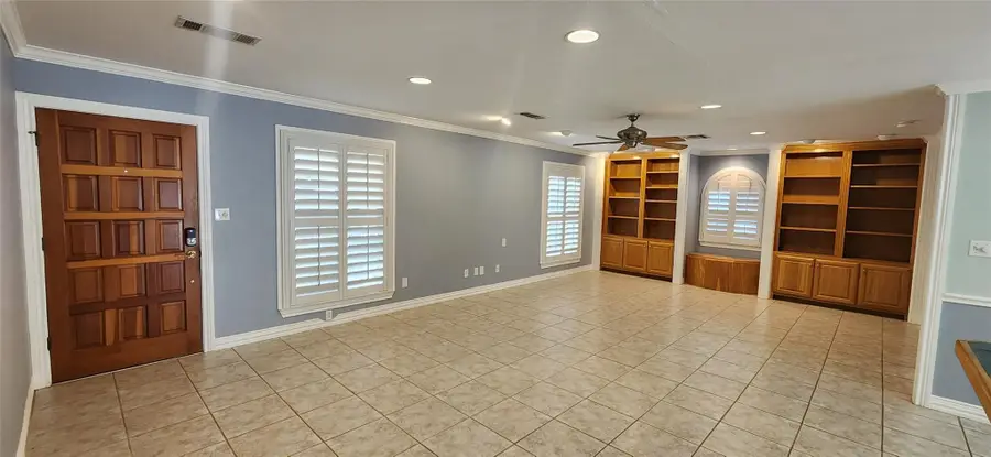 302 Julie St, Burnet, TX 78611 - #3